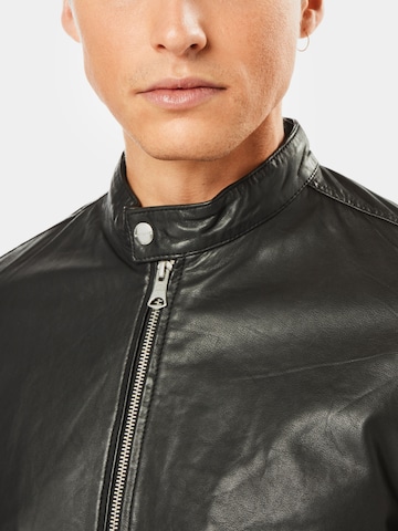 Veste mi-saison 'Adron' Matinique en noir