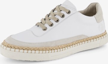 Travelin Sneakers in White: front