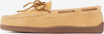 Minnetonka Moccasin 'Pileline' in Brown