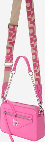 DKNY - Mala de ombro 'Milan' em rosa