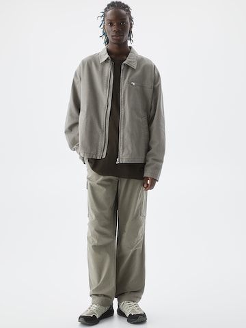 Pull&Bear Loosefit Hose in Grün