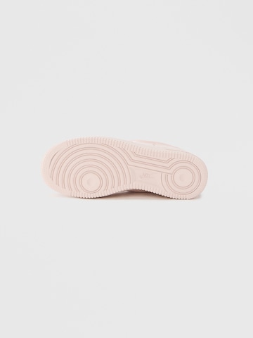 Sneaker bassa 'Air Force 1 '07' di Nike Sportswear in rosa