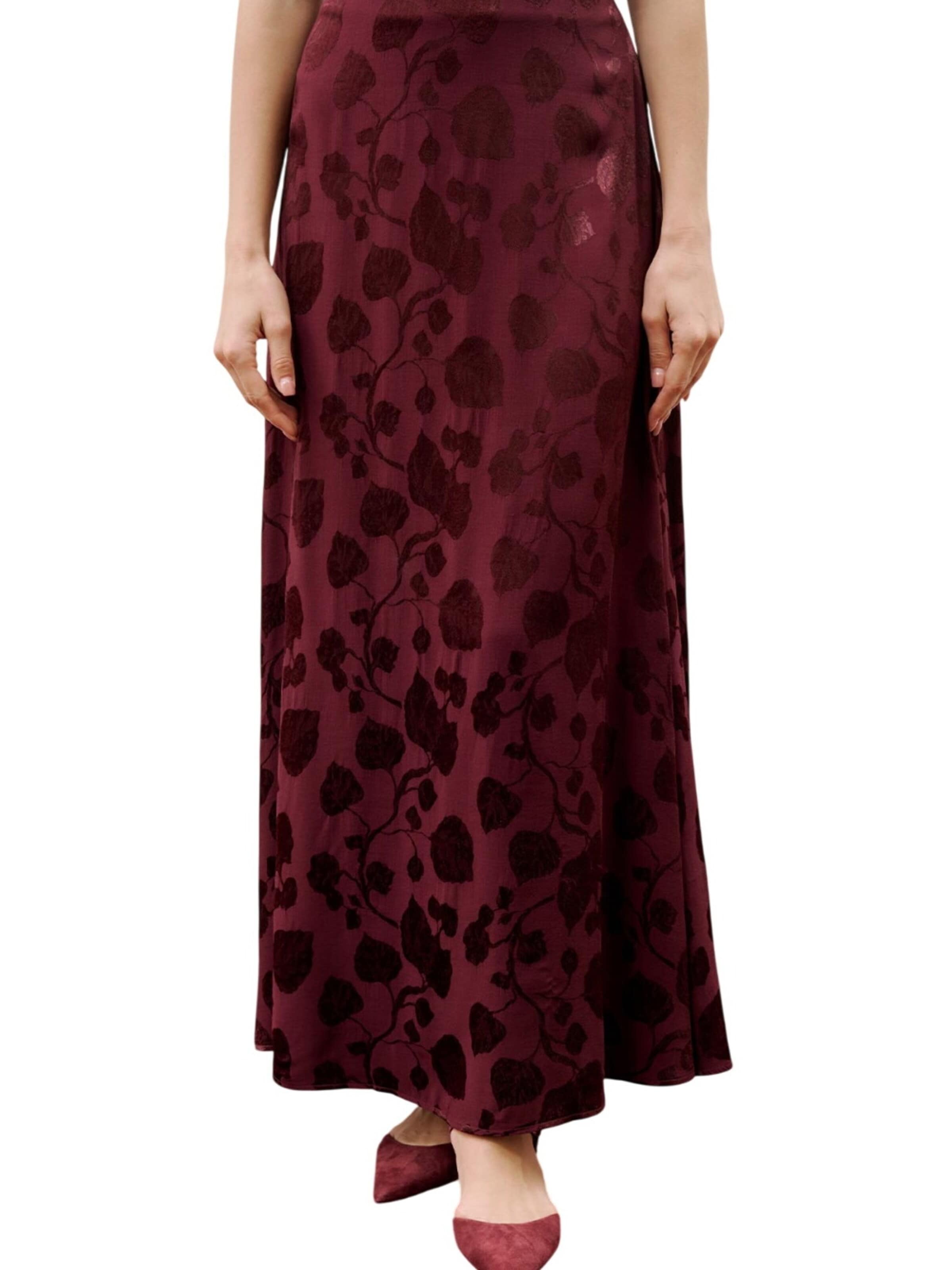 MANUKA Skirt in Red: front