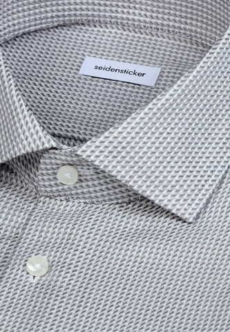 Coupe slim Chemise business 'Schwarze Rose' SEIDENSTICKER en beige