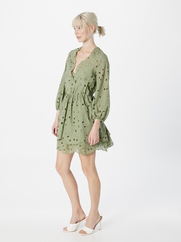 Rochie 'NADINE' de la IVY OAK pe verde: față