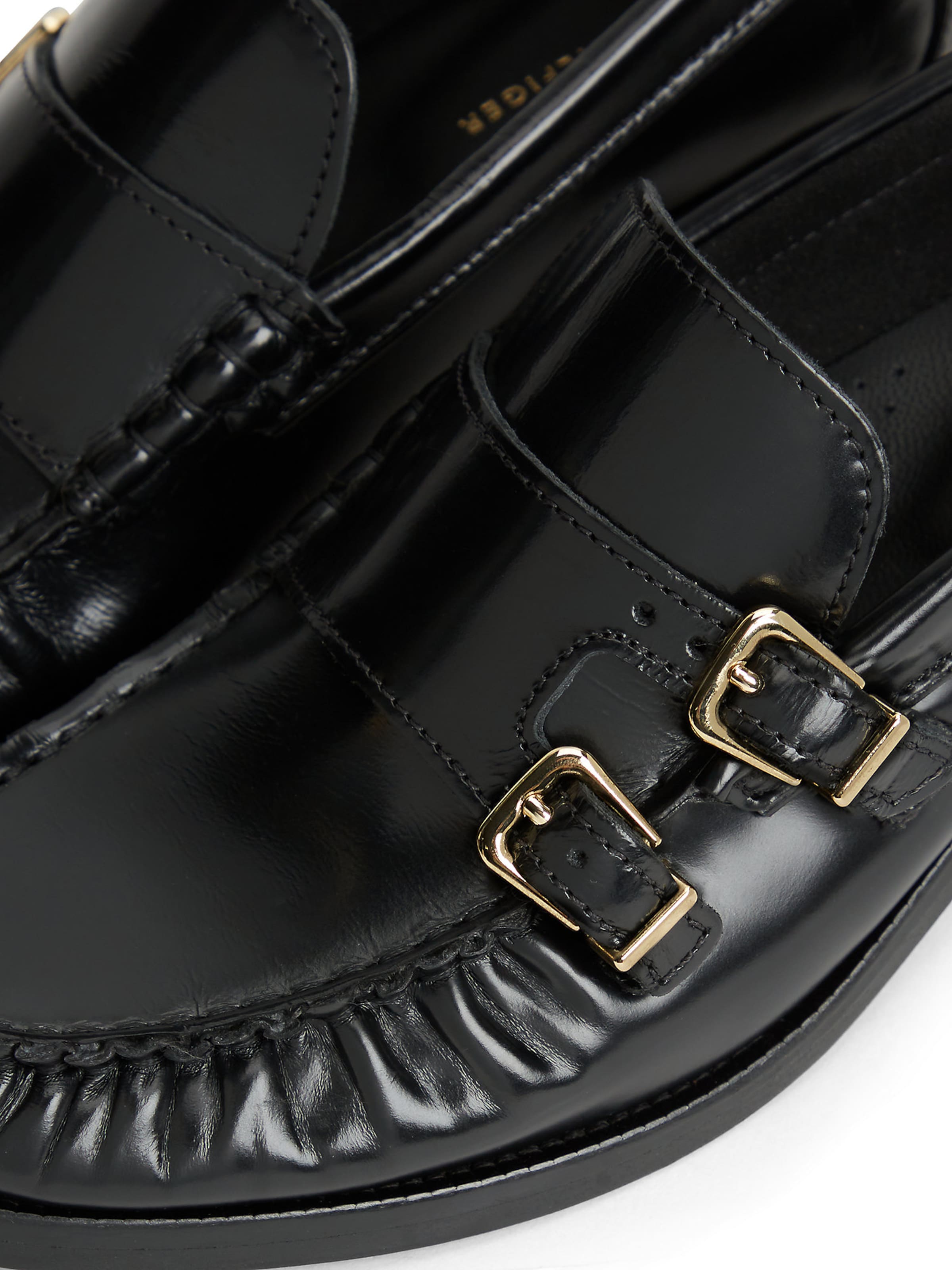 TOMMY HILFIGER Pumps met hoge voorkant in Zwart