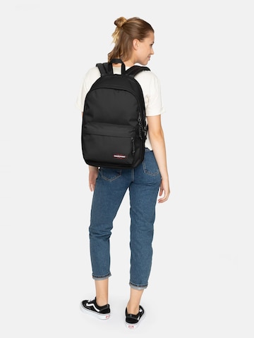 EASTPAK Reppu 'Back To Work' värissä musta