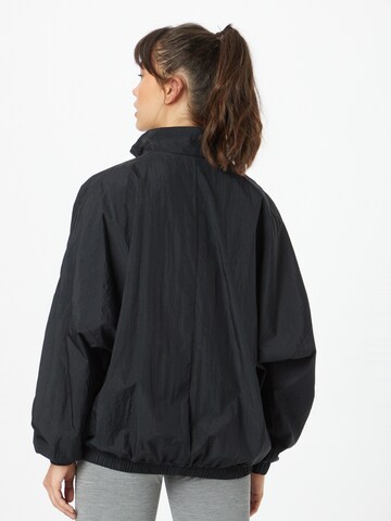 Nike Sportswear Jacke 'NSW Essential' in Schwarz