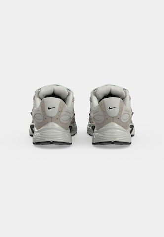NIKE Sneakersy niskie 'V5 RNR Suede 2' w kolorze biały