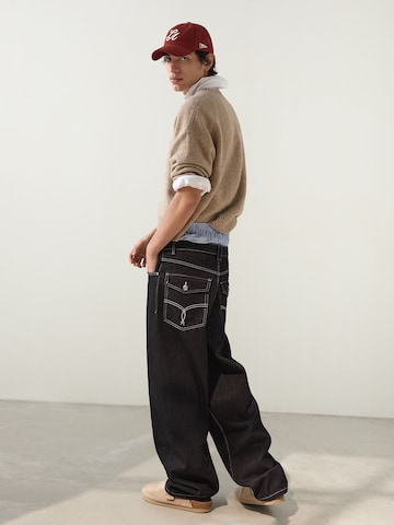 Bershka Baggy Farkut värissä musta