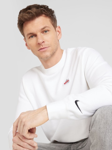 Nike Sportswear Sweatshirt in White