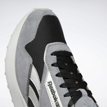 Reebok Sneaker in Grau