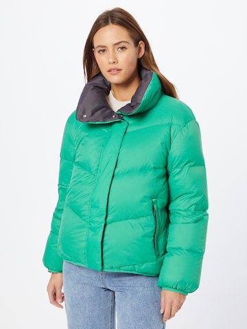 ESPRIT Зимняя куртка в Зеленый: спереди
