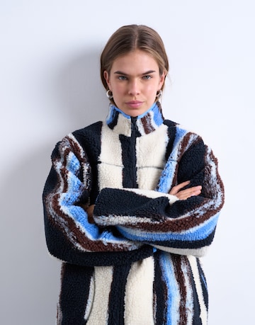 Veste en polaire TOPSHOP en blanc