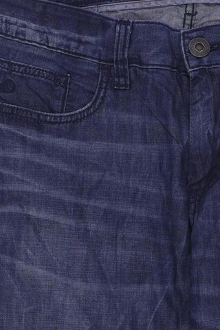 s.Oliver Shorts in 28 in Blue