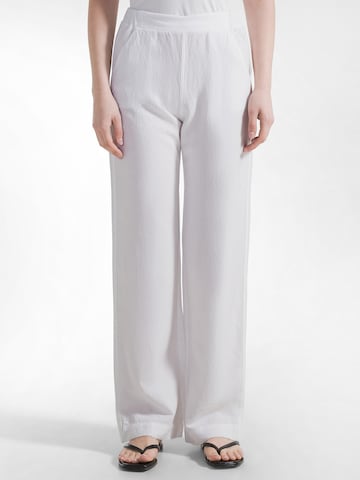 Wide leg Pantaloni di DEHA in bianco: frontale