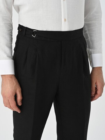 Tapered Pantaloni di Antioch in nero
