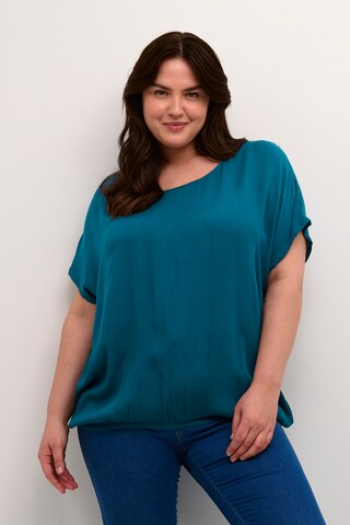 KAFFE CURVE - Blusa 'Ami' en verde: frente