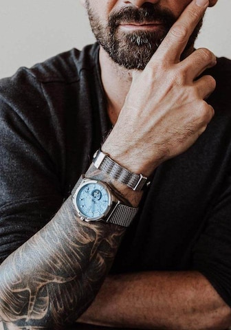 SEVEN-24 Armband in Schwarz: Vorderseite
