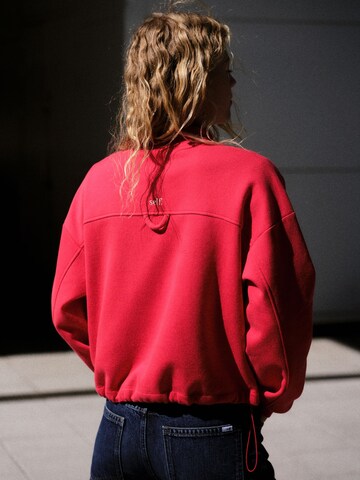 self. Sweatshirt in Red