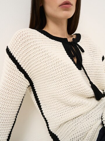 Pull-over oversize 'MARCELLA' Camomilla Italia en blanc