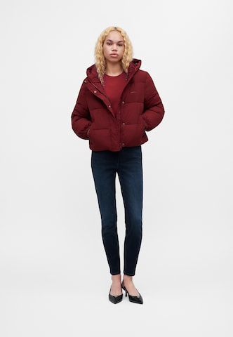 GUESS JEANS Демисезонная куртка в Красный