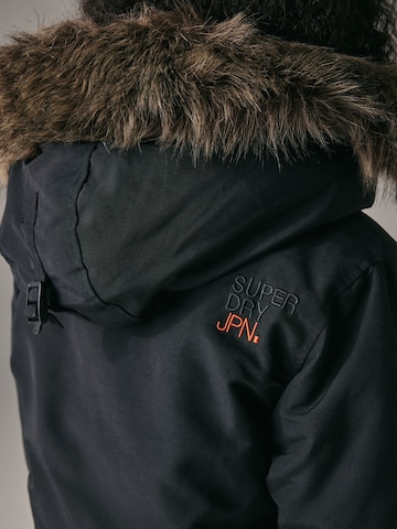 Superdry Płaszcz 'Everest' w kolorze czarny