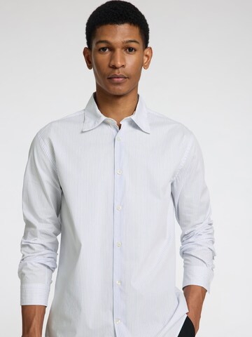 Coupe regular Chemise SELECTED HOMME en blanc