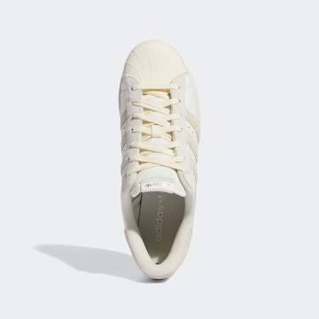 ADIDAS ORIGINALS - Sapatilhas baixas ' Superstar 82 ' em branco