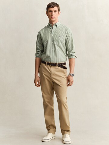 Regular Pantaloni eleganți de la GANT pe verde