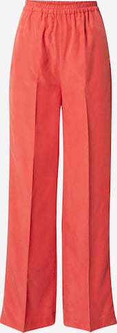 Sisley Pleated Pants in Red: front