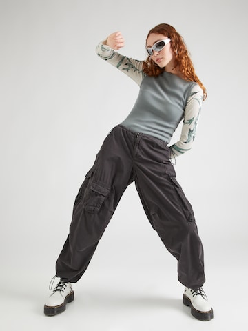 BDG Urban Outfitters Ohlapna forma Kargo hlače | črna barva