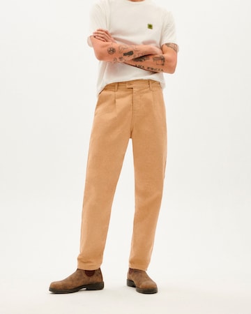 Thinking MU - regular Pantalón chino 'Wotan' en marrón: frente