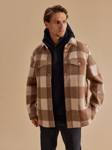 DAN FOX APPAREL Jacke 'Arda' in Beige: predná strana