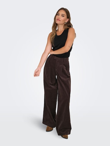 Loosefit Pantalon à pince 'ONLSVEA-NESSA' ONLY en marron
