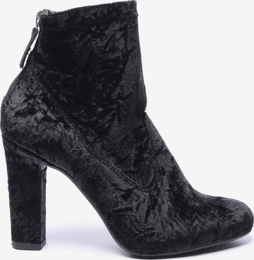 UNISA Dress Boots in 36 in Black: front