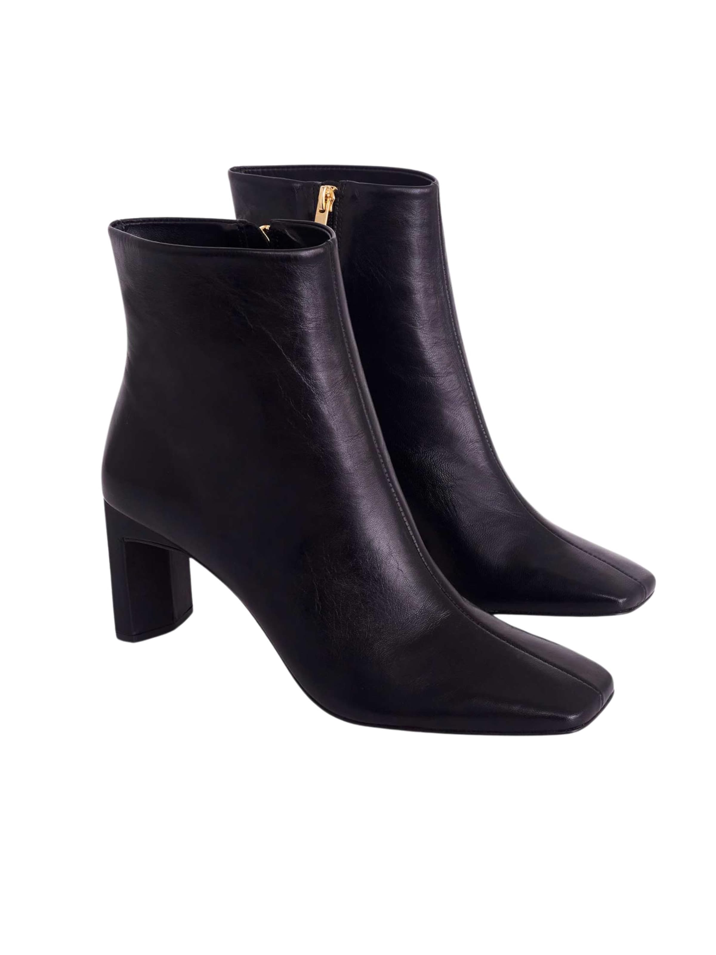 Ankle boots 'Bottines Mangara Senna en cuir noir' di Mangara Atelier in nero
