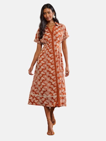 love & roses - Vestido camisero en marrón: frente