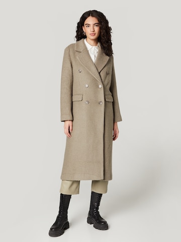 Guido Maria Kretschmer Women Between-Seasons Coat 'Elva' in Beige: front