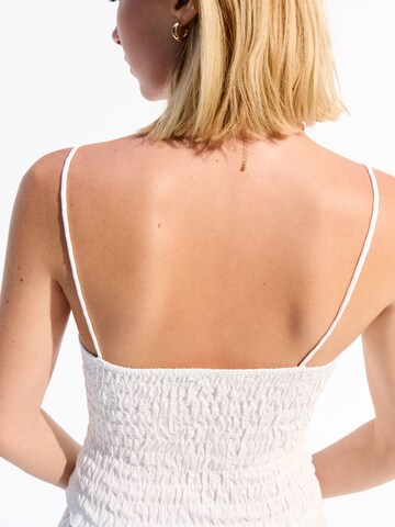 Haut Bershka en blanc