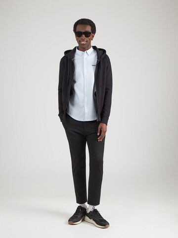 Coupe regular Chemise 'Motion' BOSS en bleu