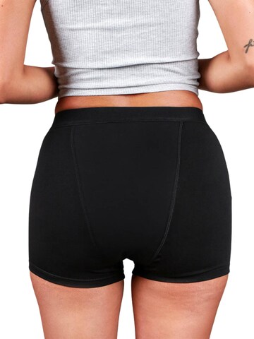 Taynie Boyshorts in Black