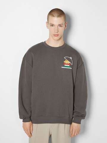 Bershka Sweatshirt in Grijs: voorkant