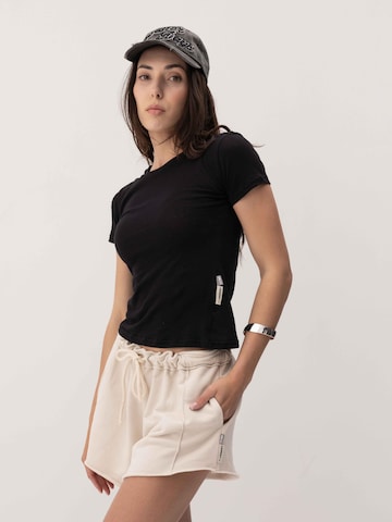 FEMSSY Shirt 'PURE'‌‌‌‌‌ in Schwarz