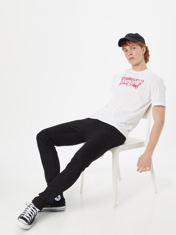 LEVI'S ® Regular Shirt 'Graphic Crewneck Tee' in Grau