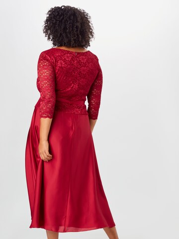 Robe de cocktail SWING Curve en rouge