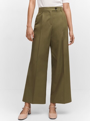 Wide leg Pantaloni con piega frontale 'Coti' di MANGO in verde: frontale