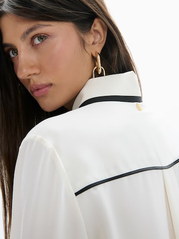 Lola Casademunt Bluse i beige
