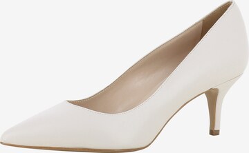 EVITA Pumps 'GIULIA' in Beige: voorkant