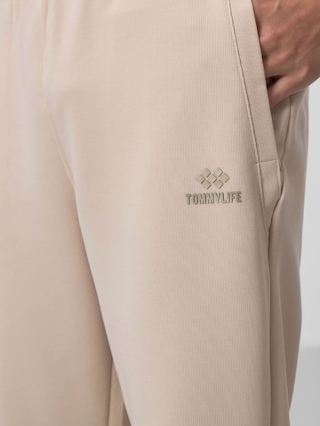 Tommy Life - Roupa de casa em bege